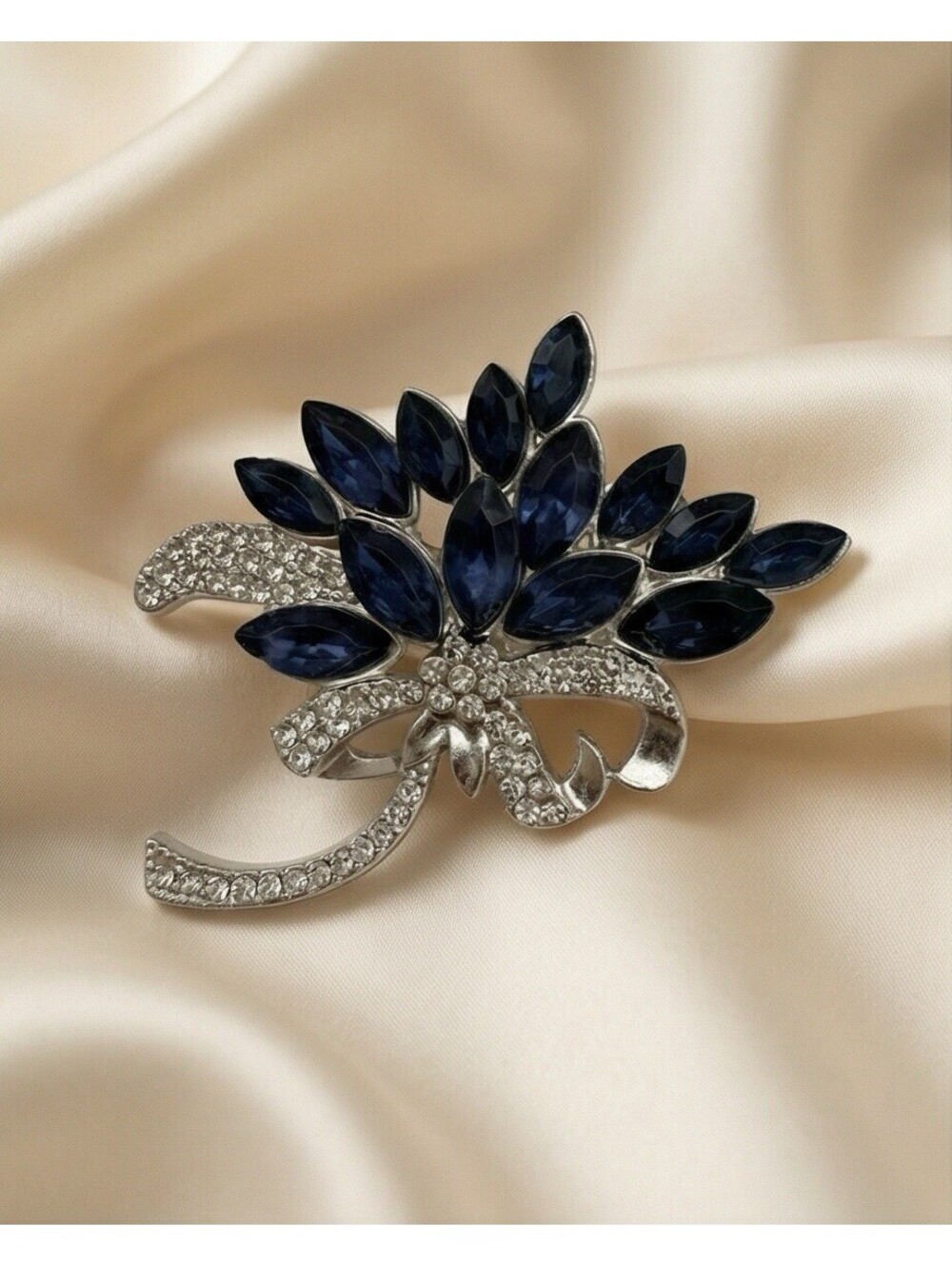 Blue Crystal Flower Brooch Pin Silver Tone Rhinestone Floral Statement Jewelry